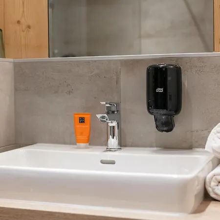 Apart33 2-14 아파트 *