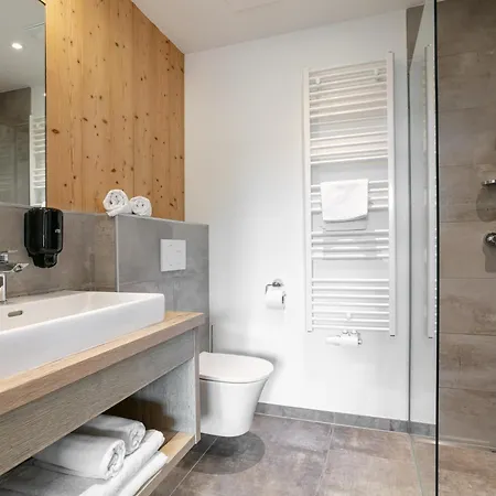 Apart33 2-14 * 하우스 임 엔슈탈