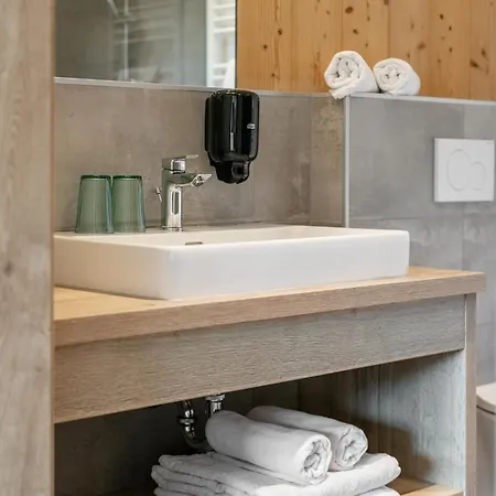 Apart33 2-14 아파트 *