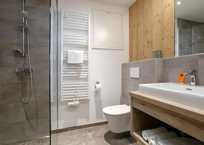 Apart33 2-14 * 恩斯塔尔豪斯